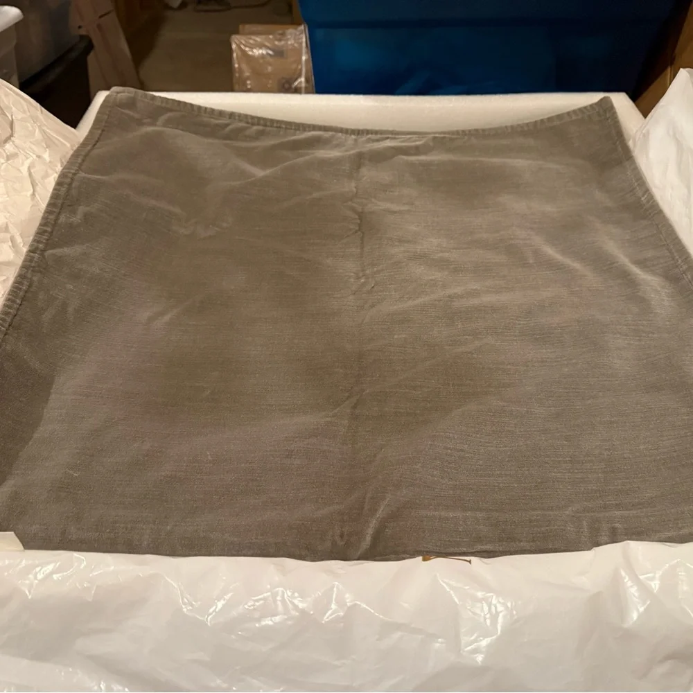 New Pottery Barn Retired Washed Velvet Pillow Cover, 24”, Lambswool, 2017